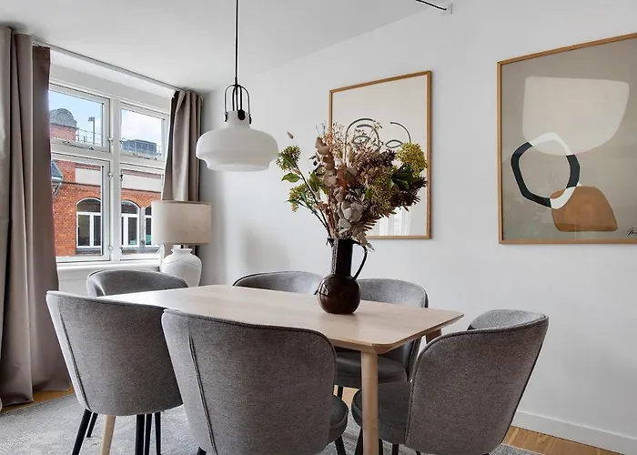 Leaves 4 - Precious 2-bdr In Apartamento