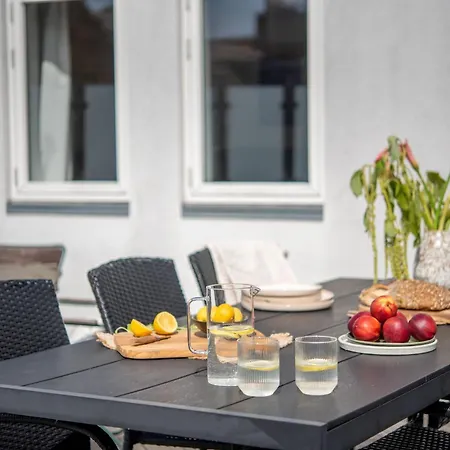 Apartment Sanders Leaves - Precious Two-bedroom Penthouse In Downtown
