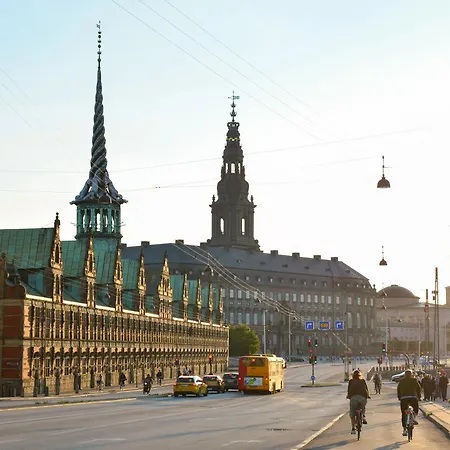 Sanders Leaves 4 - Precious 2-bdr In * Copenhaga