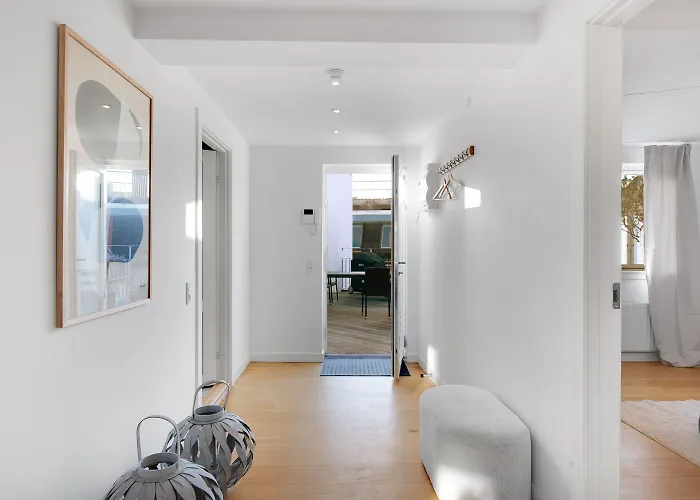 Leaves 4 - Precious 2-bdr In 아파트 *