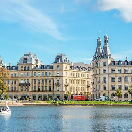 Leaves 4 - Precious 2-bdr In